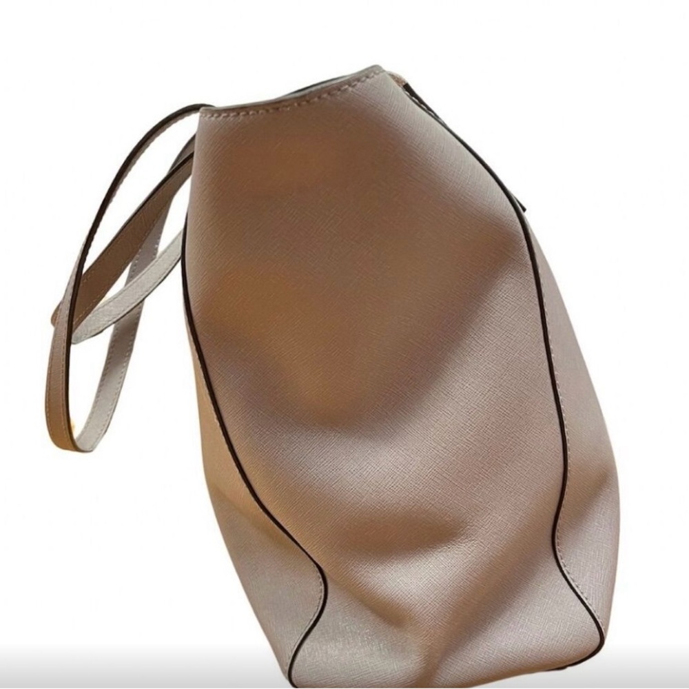 Michael Kors Rivington Tech Tote - Picture 13 of 14